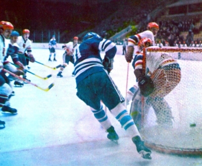 Хоккейные ворота и лёд во времена СССР